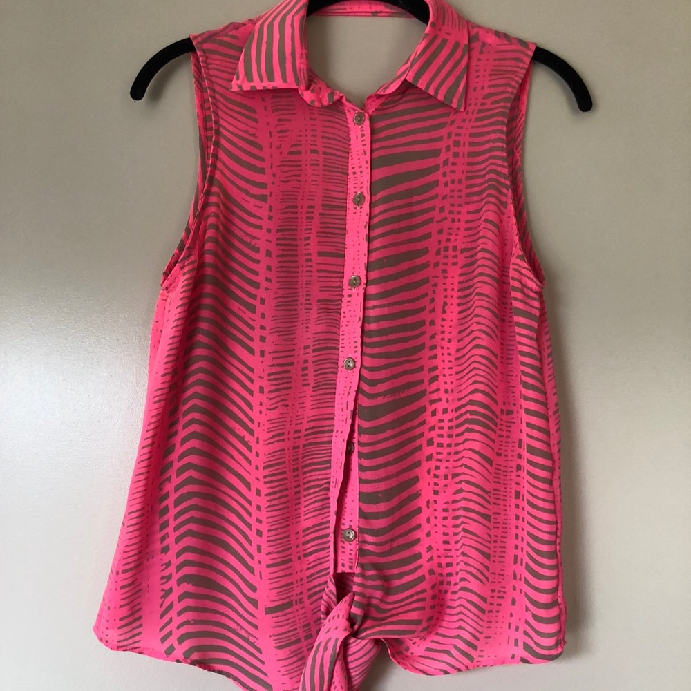 Must have summer top by Parker
